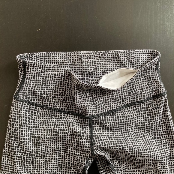 Lululemon leggings - Picture 2 of 5